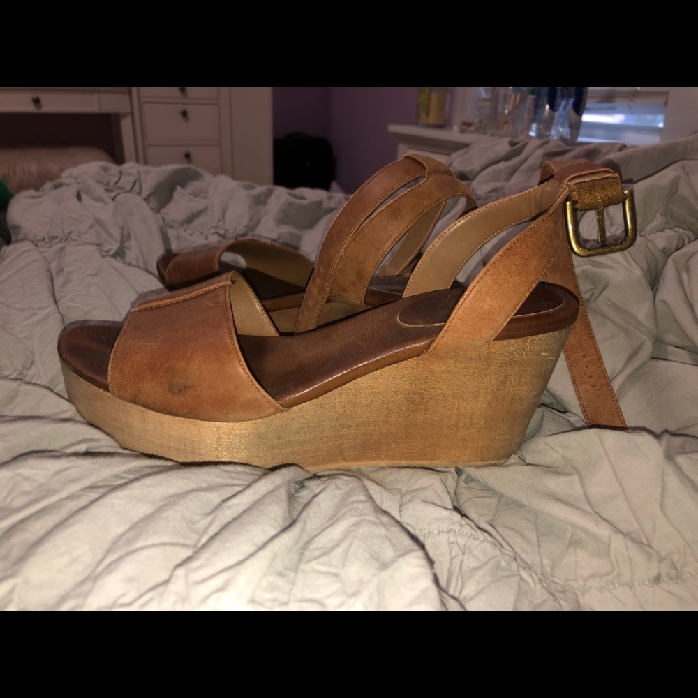 Wedge sandals